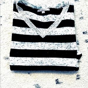 GAP / Women’s, Lightweight, V-Neck Sweater. Medium.